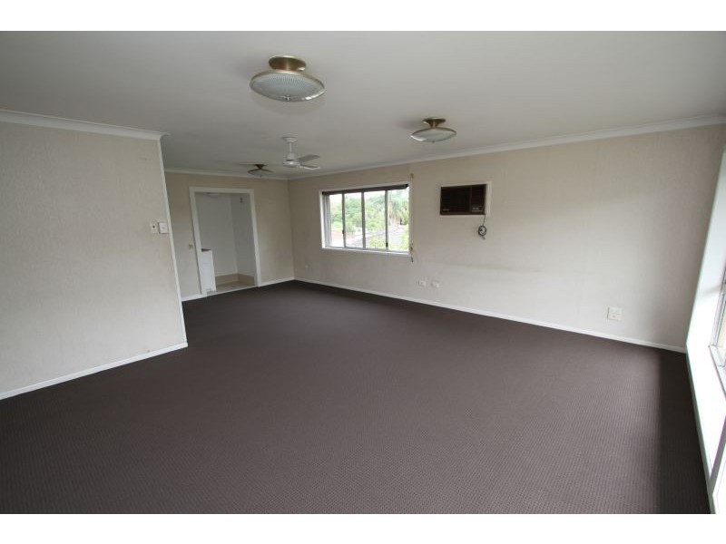 10 Benaud Street, Macgregor QLD 4109