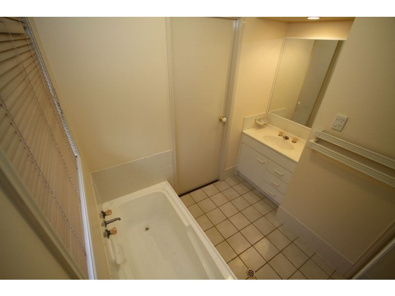 3 Tarrant Street, Mount Gravatt East QLD 4122