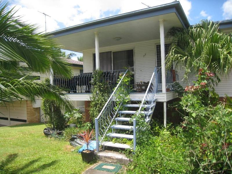 77 Valentia Street, Mansfield QLD 4122