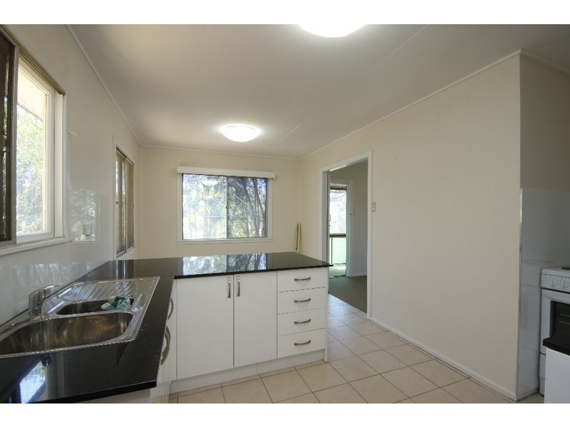 135 Mt Gravatt Capalaba Road, Upper Mount Gravatt QLD 4122