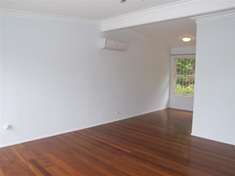 54 Valentia Street, Mansfield QLD 4122