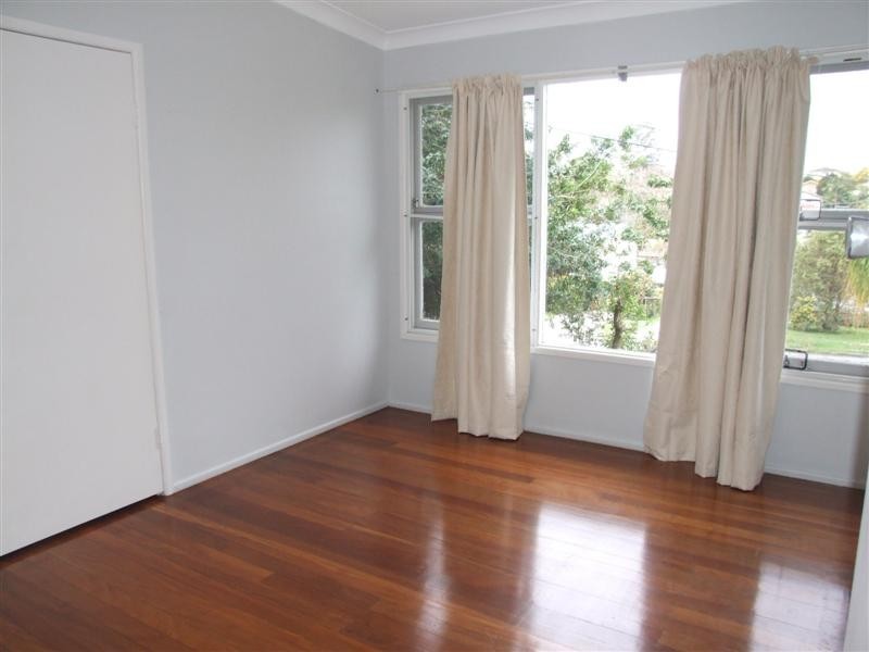 54 Valentia Street, Mansfield QLD 4122