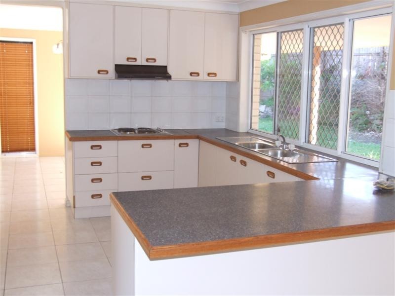 3 Teague Court, Wishart QLD 4122