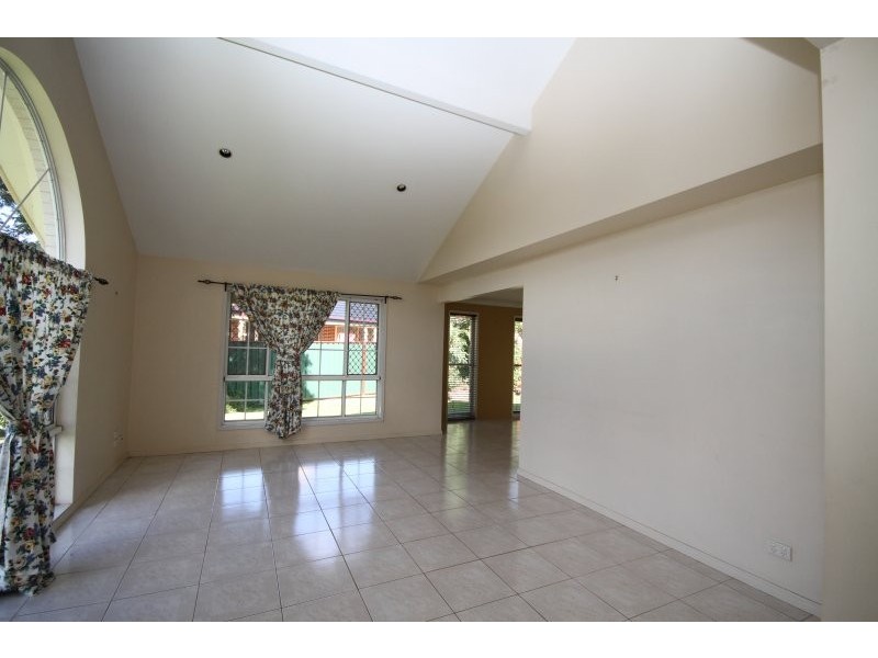 3 Teague Court, Wishart QLD 4122