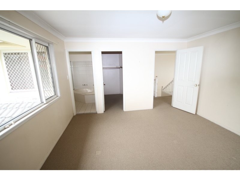 3 Teague Court, Wishart QLD 4122