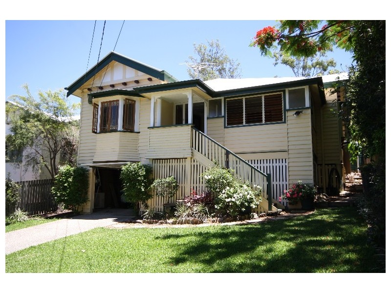 92 Sackville Street, Greenslopes QLD 4120