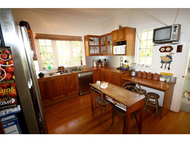 92 Sackville Street, Greenslopes QLD 4120