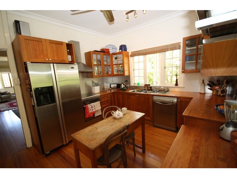 92 Sackville Street, Greenslopes QLD 4120