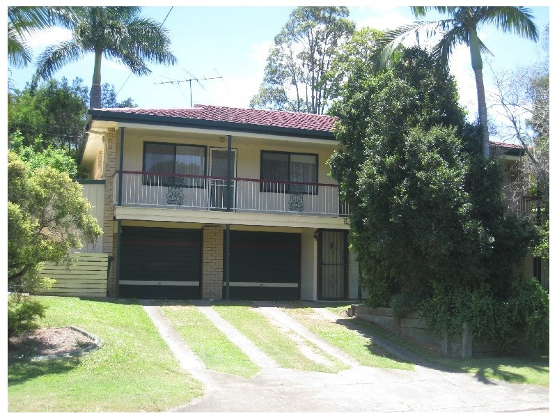 8 Montreal Street, Wishart QLD 4122