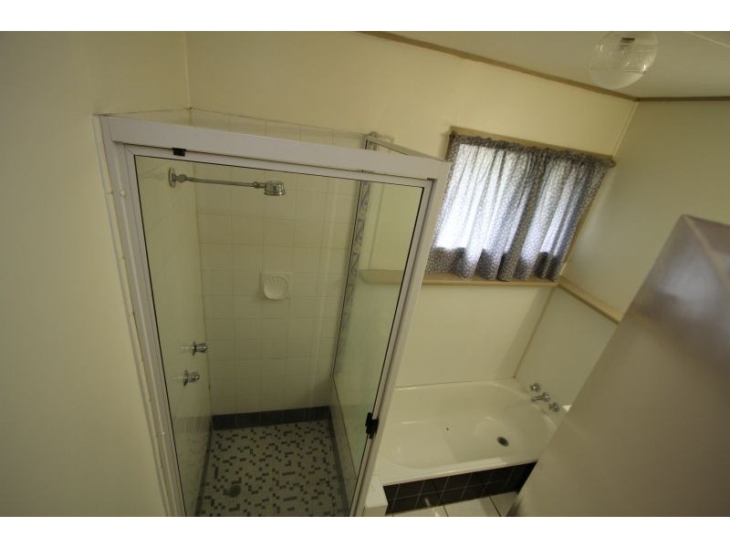 6 Benaud Street, Macgregor QLD 4109