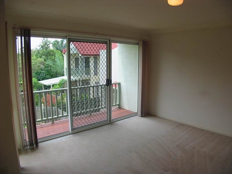 9/3  Lani Street, Wishart QLD 4122