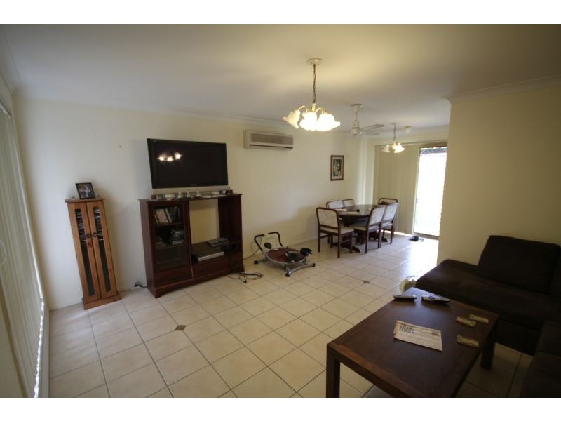 329 Mt Gravatt Capalaba Road, Wishart QLD 4122