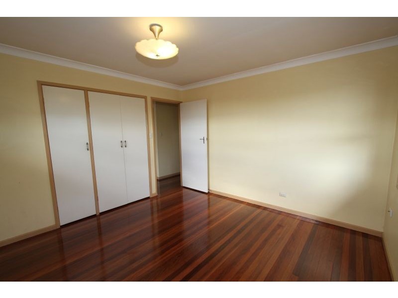 9 Endsleigh Street, Macgregor QLD 4109