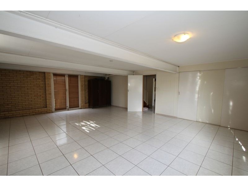 9 Endsleigh Street, Macgregor QLD 4109