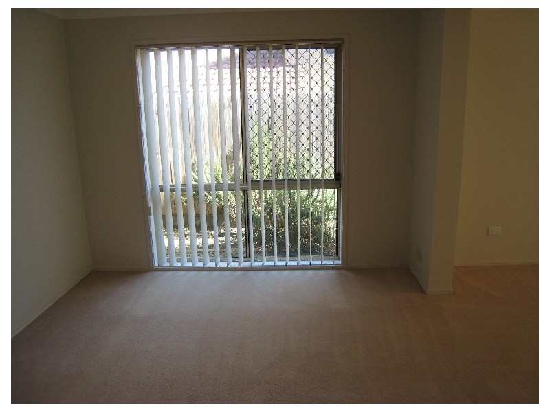 33 Kane Street, Mansfield QLD 4122