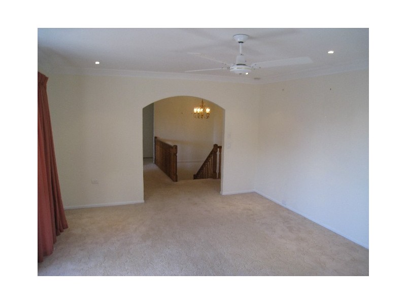 33 Midwood Street, Wishart QLD 4122