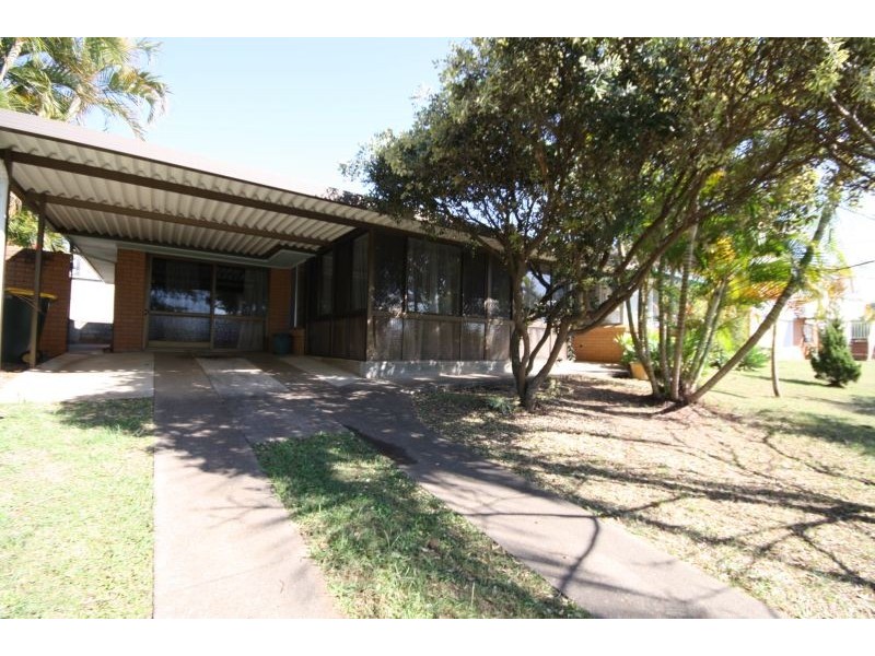 20 Genoa Street, Macgregor QLD 4109