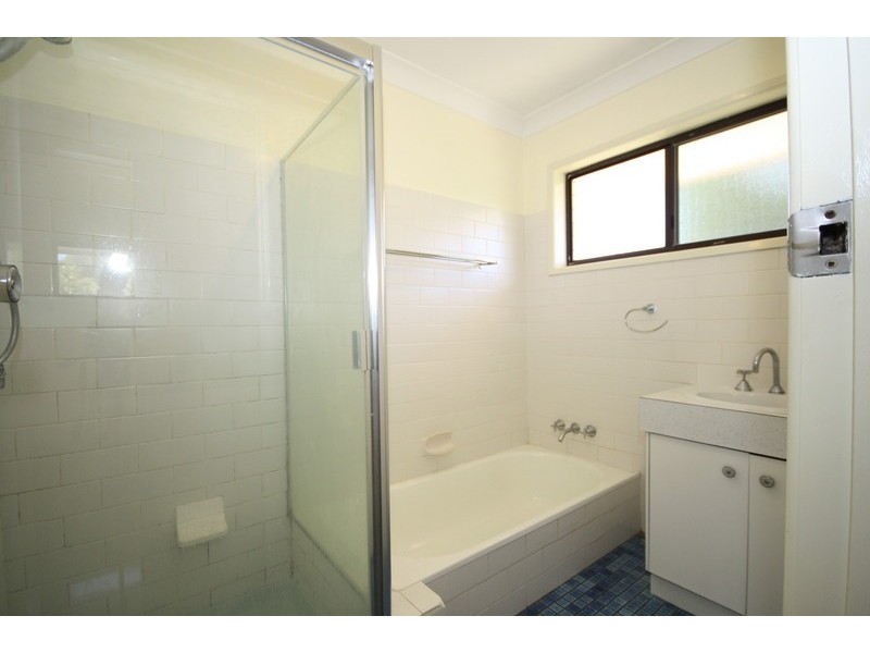 16 Montreal Street, Wishart QLD 4122