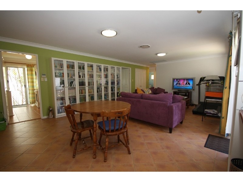 8 Ruisdael Place, Mackenzie QLD 4156
