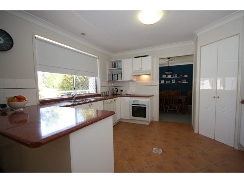 8 Ruisdael Place, Mackenzie QLD 4156