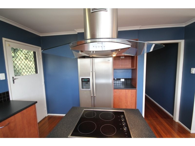 12 Colombo Street, Wishart QLD 4122