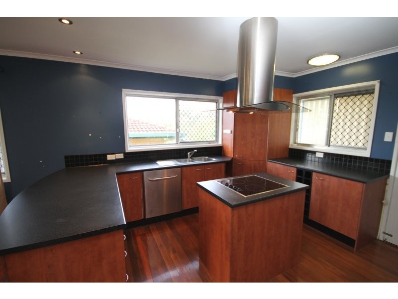 12 Colombo Street, Wishart QLD 4122