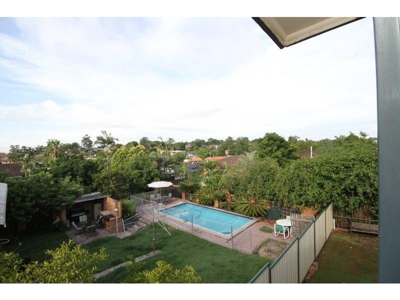 12 Colombo Street, Wishart QLD 4122