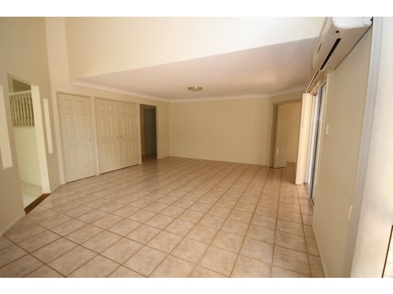 29 Lorikeet Place, Wishart QLD 4122