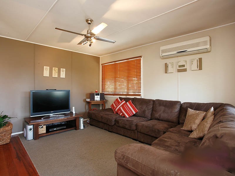 4 Arura Street, Mansfield QLD 4122