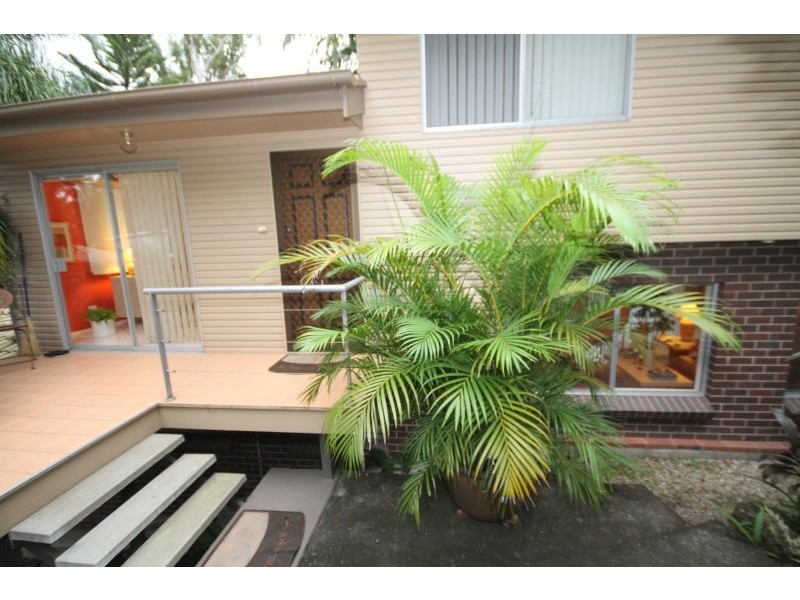 10 Baloo Street, Holland Park QLD 4121