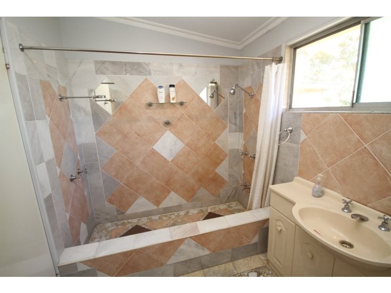 60 Grout Street, Macgregor QLD 4109