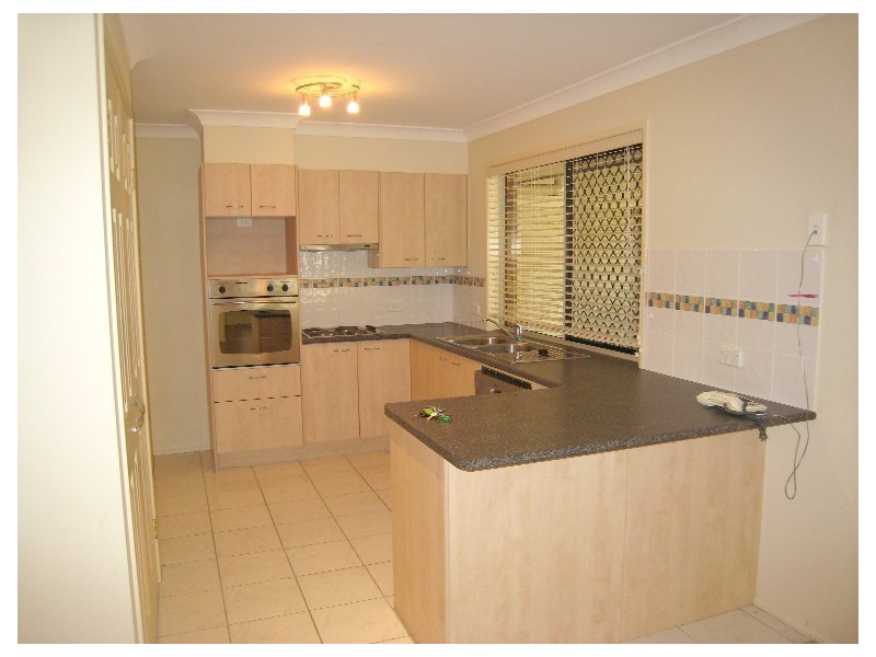 3 Vaucluse Place, Mansfield QLD 4122