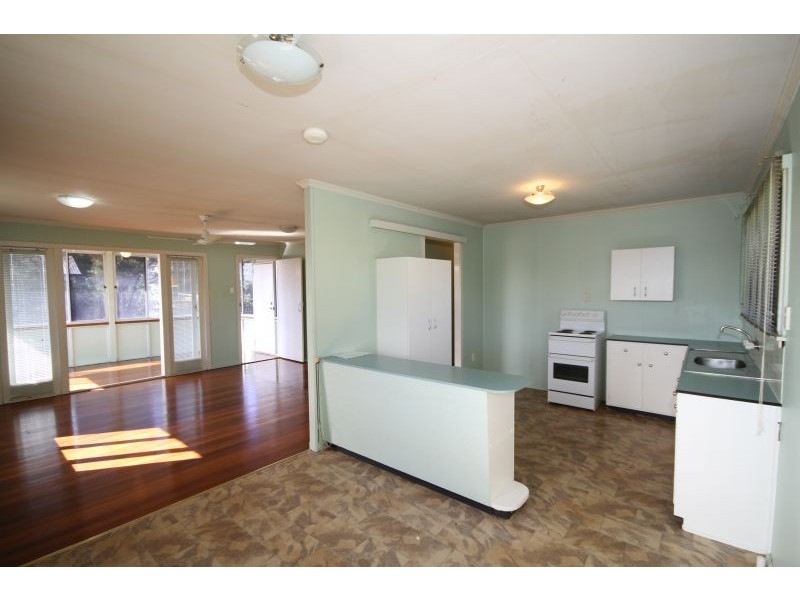 28 Pareena Cresent, Mansfield QLD 4122