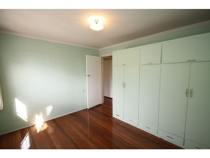 28 Pareena Cresent, Mansfield QLD 4122