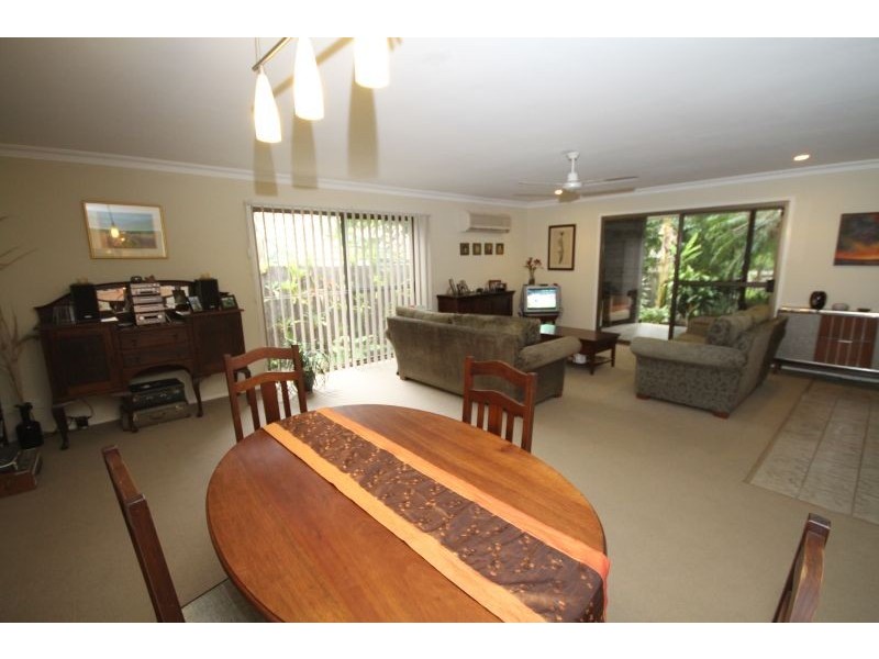 11 Holder Street, Wishart QLD 4122