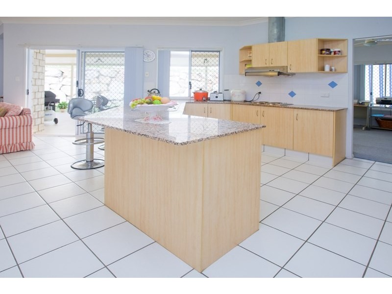 4 Brossard Court, Mansfield QLD 4122