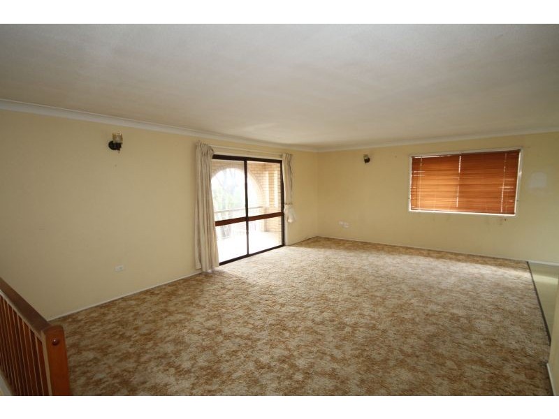 17 Remsen, Wishart QLD 4122