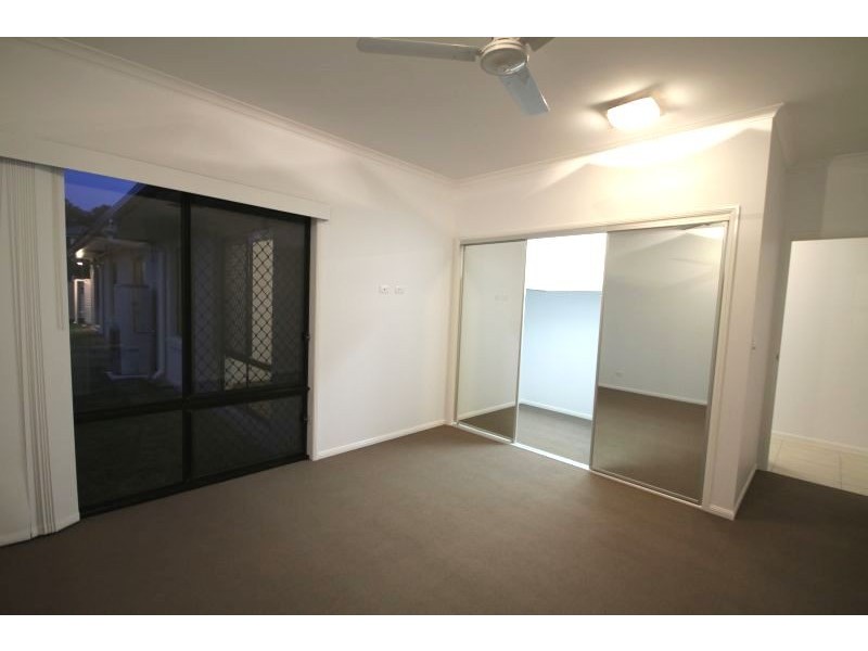 1 Sandalwood Close, Mackenzie QLD 4156