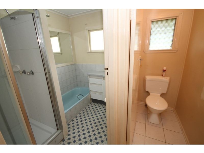 137 Mt Gravatt Capalaba Road, Upper Mount Gravatt QLD 4122