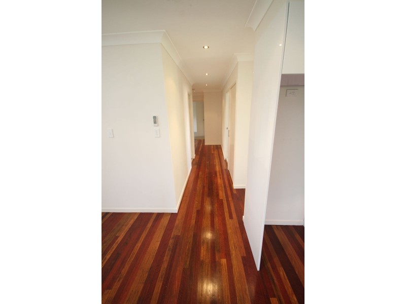 3 Patella Sreet, Mansfield QLD 4122