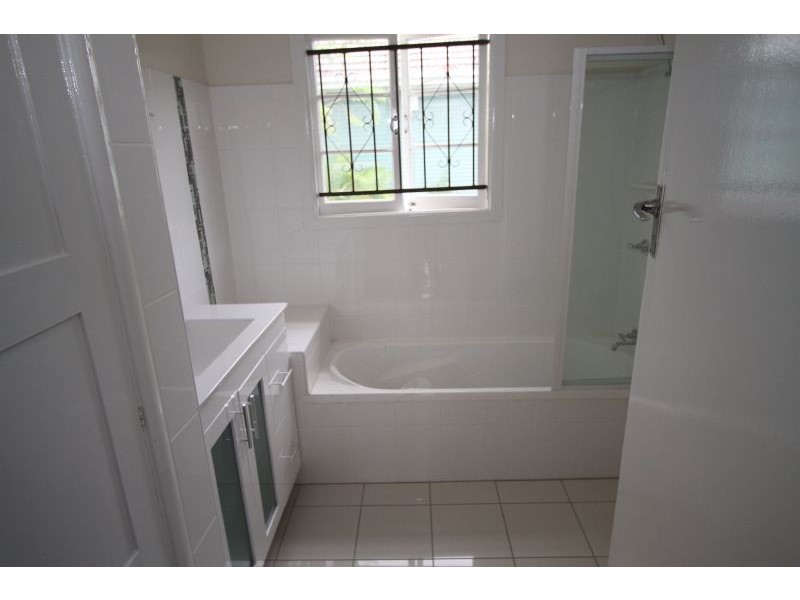31   TROUBRIDGE  STREET, Mount Gravatt East QLD 4122