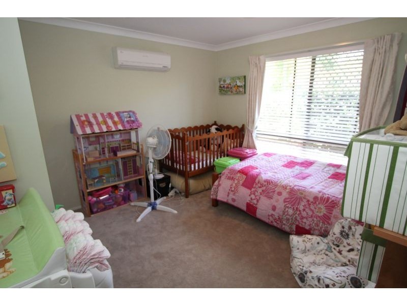 18  Petringa Street, Springwood QLD 4127