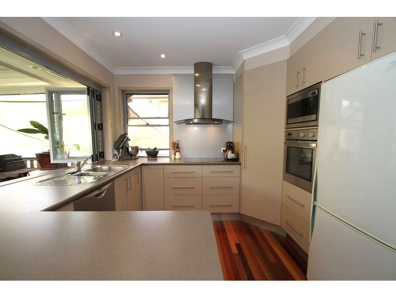 34 Novello Street, Mansfield QLD 4122