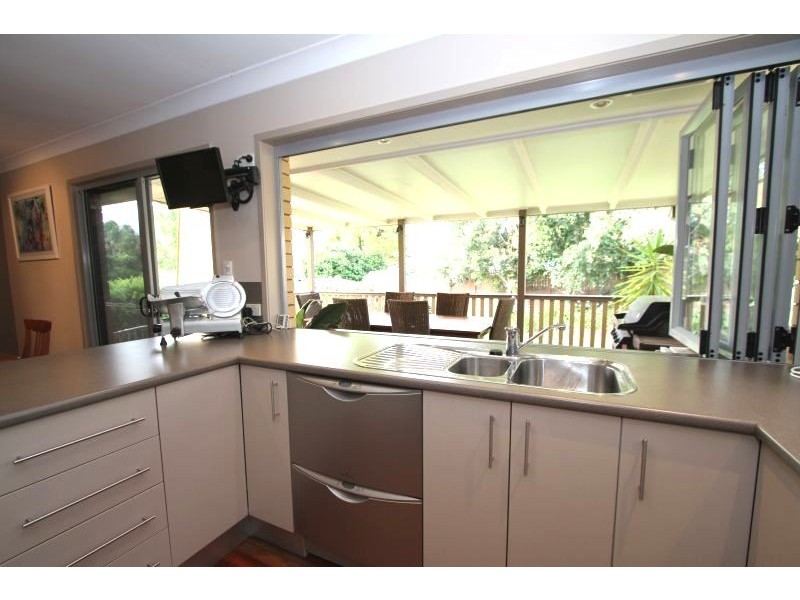 34 Novello Street, Mansfield QLD 4122