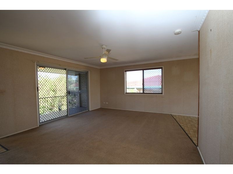 9 Miandetta  Street, Mansfield QLD 4122