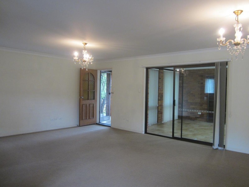325 Mt Gravatt Capalaba Road, Wishart QLD 4122