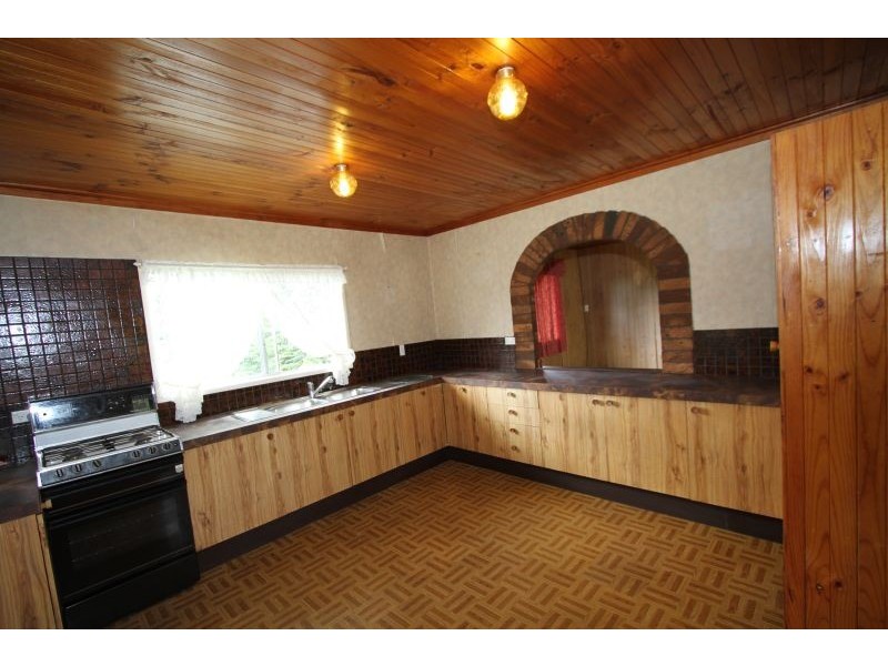 383 Broadwater Road, Mansfield QLD 4122