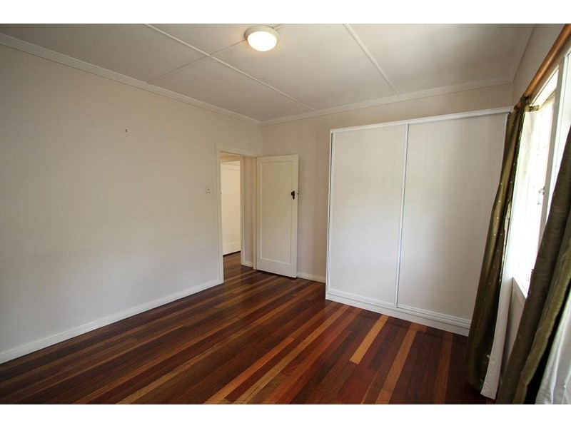 31 Cradock Street, Holland Park QLD 4121