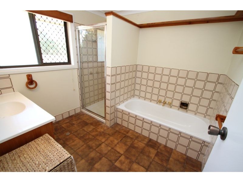 30 Kenora  Street, Mansfield QLD 4122