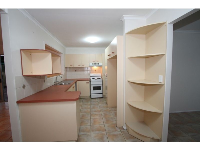 6  Gonzales  Street, Macgregor QLD 4109